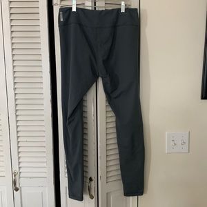 SIZE L OLD STYLE ZELLA’S- not high rise